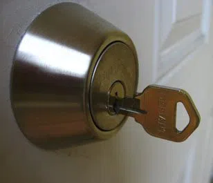 Locksmith Master Shop San Diego, CA 619-215-9137 - 13-Key-Broke-In-Lock